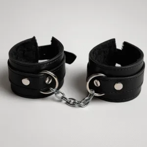 Esposas de Cuero con Cadena y Hebilla Regulable: imagen 1